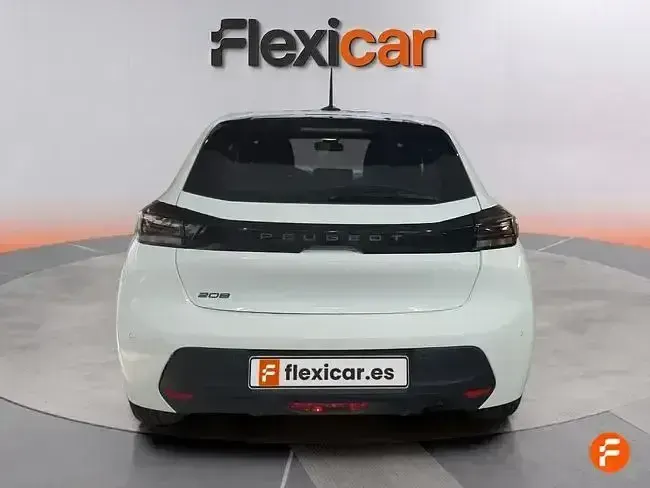Usado Peugeot 208 Style 100 CV (73 kW) 2024 Blanco Utilitario