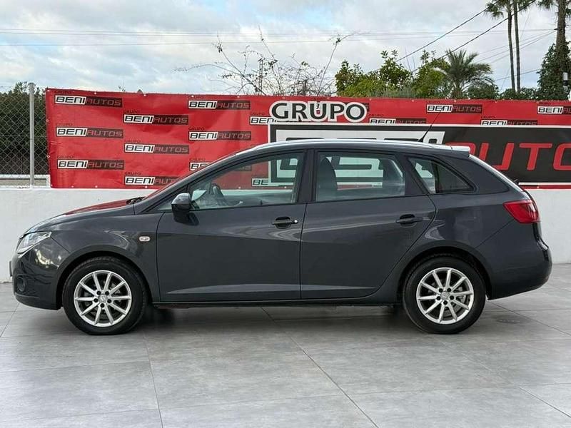 Usado Seat Ibiza ST Style 86 CV (63 kW) 2011 Gris Familiar