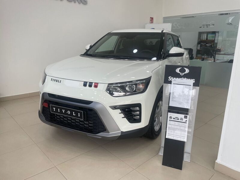 Blanco Nuevo 2025 Ssangyong Tivoli SUV | 22.995 € - Imagen 1/3