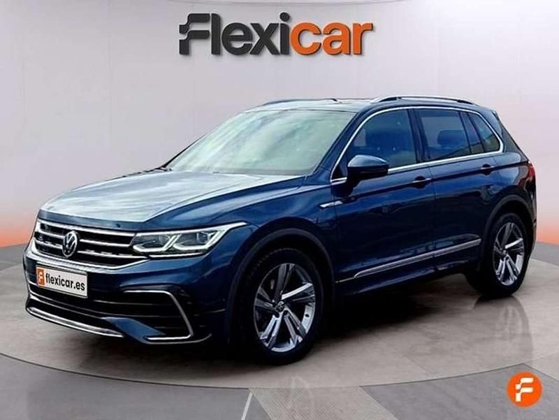 Käytetty VW Tiguan R-line 150 HP (110 kW) 2021 Sininen Katumaasturi