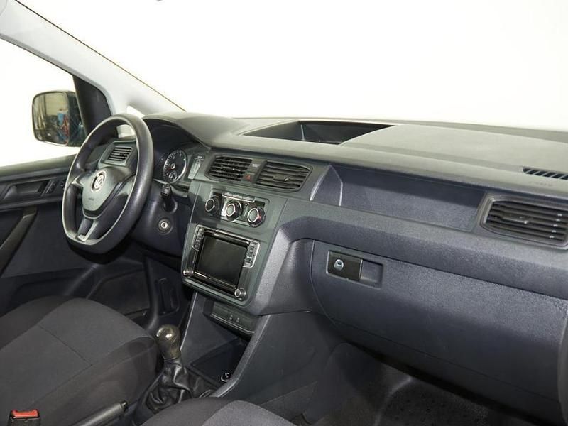 Usado VW Caddy 102 CV (75 kW) 2020 Blanco Monovolumen