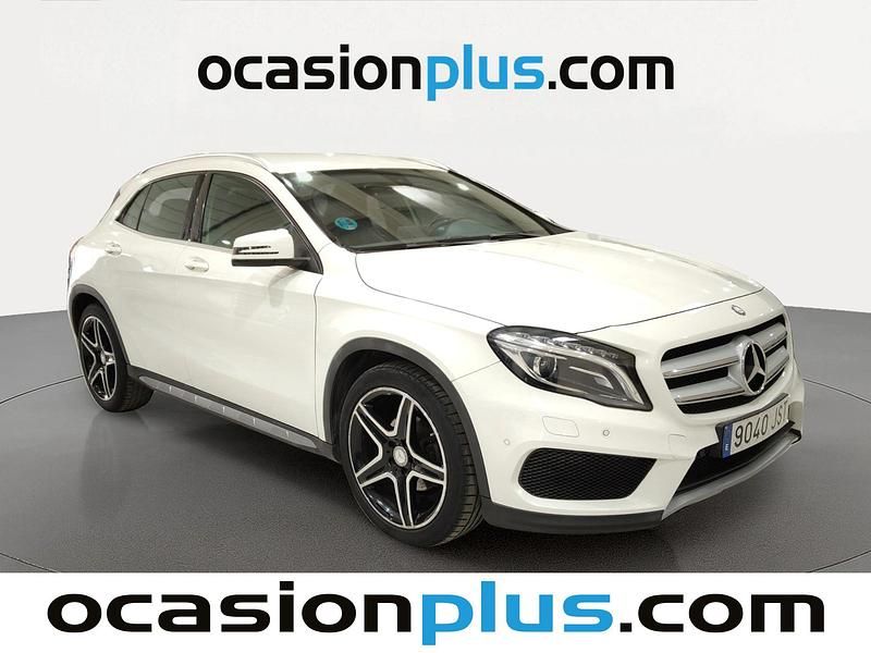 Usado Mercedes GLA200 Urban 136 CV (100 kW) 2016 Blanco SUV