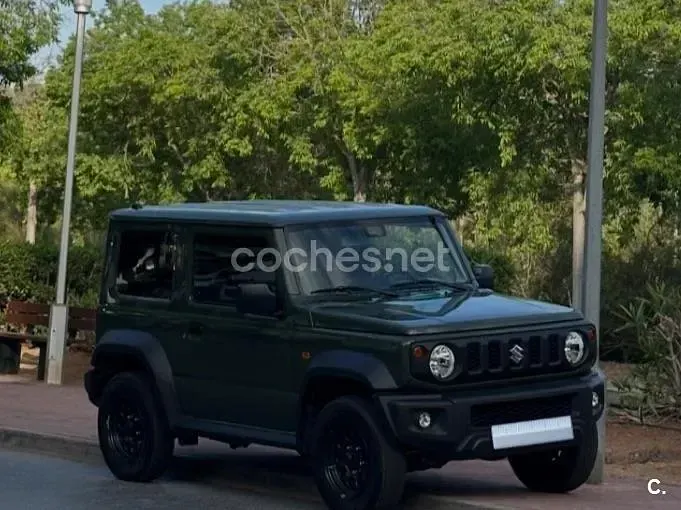 Usado Suzuki Jimny 102 CV (75 kW) 2023 Verde SUV