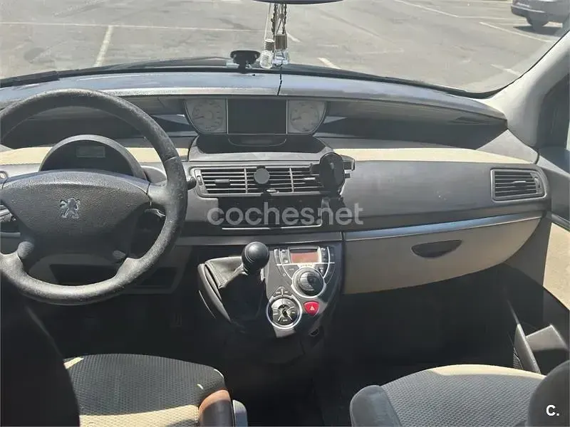 Usado Peugeot 807 130 CV (95 kW) 2006 Negro Monovolumen
