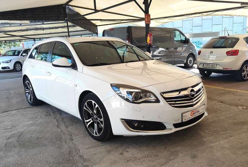 Usado Opel Insignia Excellence 163 CV (119 kW) 2014 Blanco Familiar