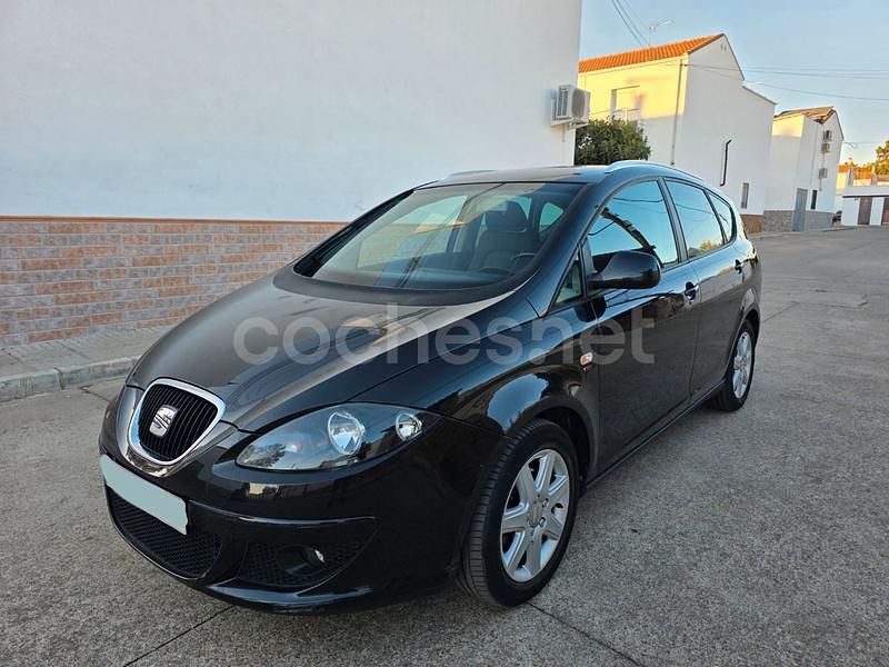 Negro Usado 2008 Seat Altea XL Stylance Monovolumen | 6899 € (Precio justo) - Imagen 1/4