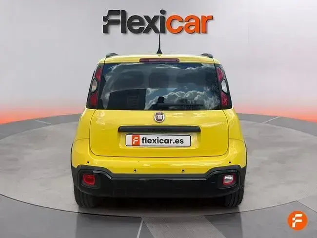 Usado Fiat Panda Cross Cross 70 CV (51 kW) 2024 Amarillo Utilitario