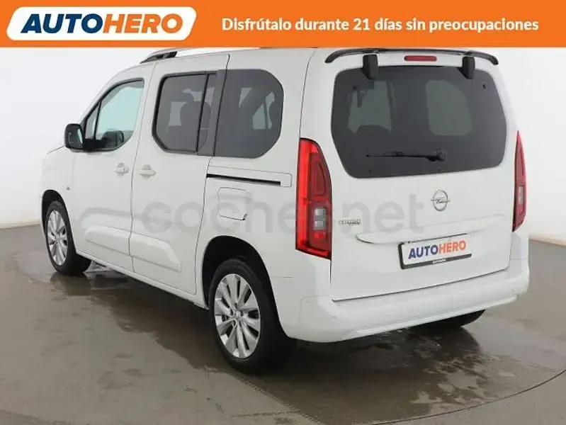 Usado Opel Combo Life Innovation 102 CV (75 kW) 2020 Blanco Monovolumen