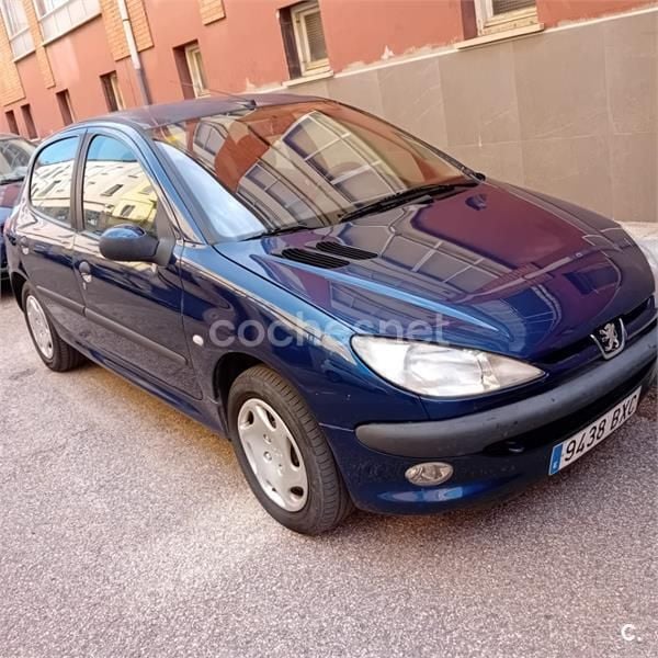Azul Usado 2002 Peugeot 206 Berlina | 2000 € (Un poco caro) - Imagen 1/4
