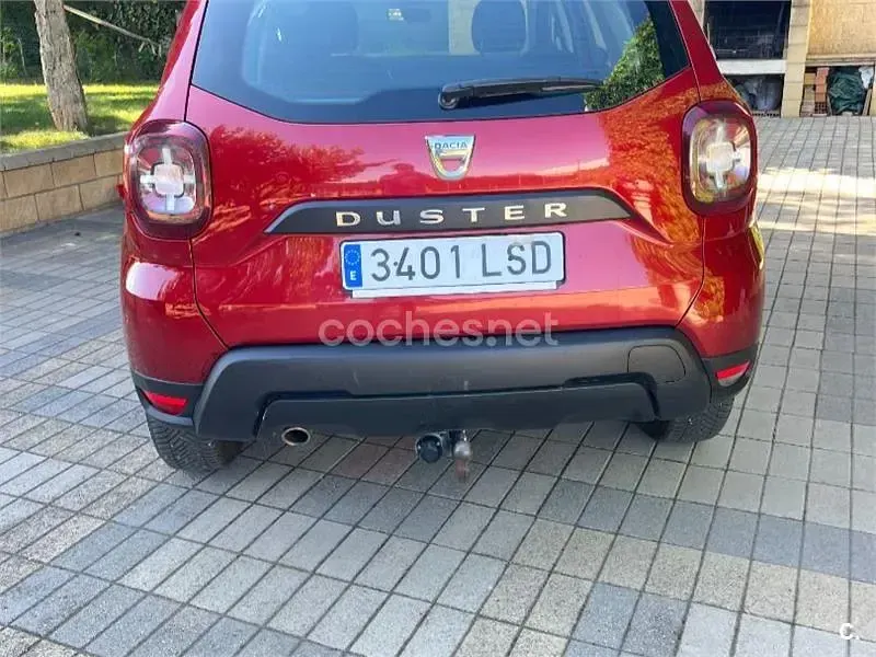Usado Dacia Duster Prestige 115 CV (84 kW) 2021 Rojo SUV