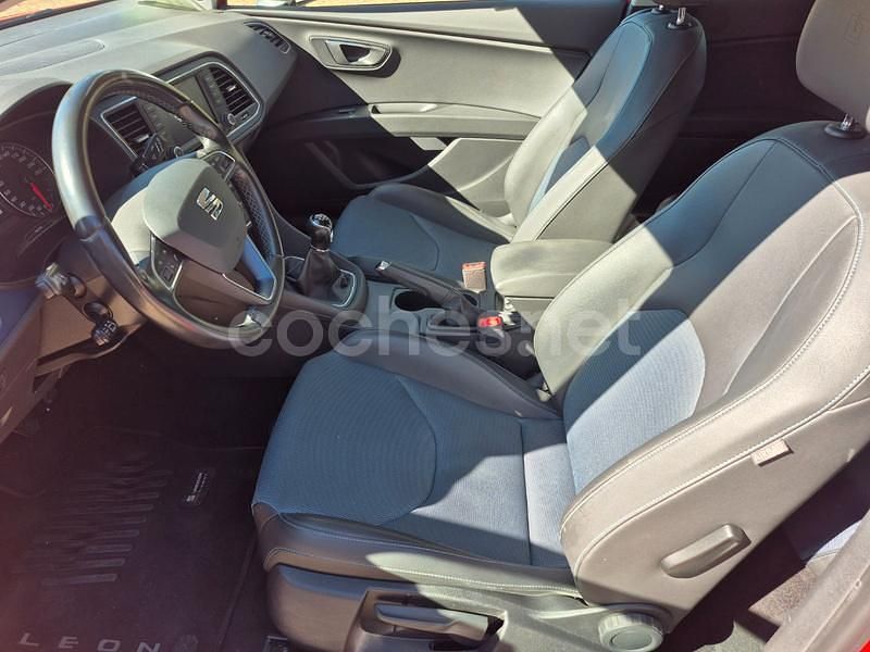 Usado Seat Leon CONNECT 110 CV (80 kW) 2016 Rojo Berlina
