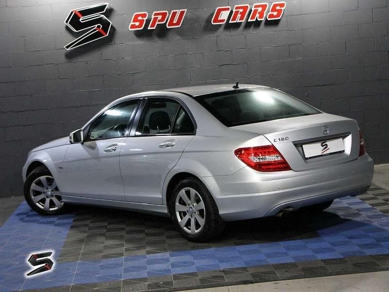 Usado Mercedes C180 155 CV (114 kW) 2012 Gris Berlina