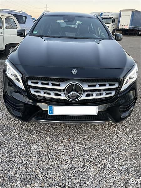Usado Mercedes GLA200 136 CV (100 kW) 2017 Negro SUV