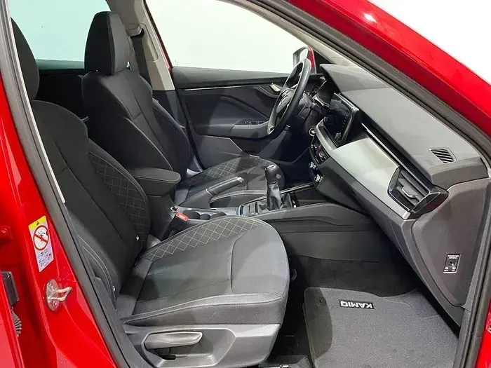 Usado Skoda Kamiq 110 CV (80 kW) 2022 Rojo SUV