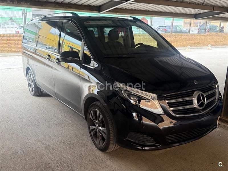 Negro Usado 2018 Mercedes V220 Avantgarde Monovolumen | 43.800 € (Un poco caro) - Imagen 1/4