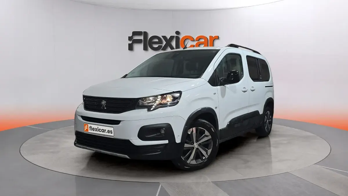 Usado Peugeot Rifter Allure 102 CV (75 kW) 2023 Blanco Monovolumen