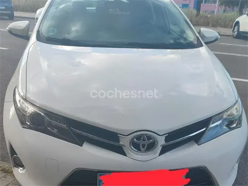 Brugt Toyota Auris Active 132 HK (97 kW) 2015 Hvid Sedan
