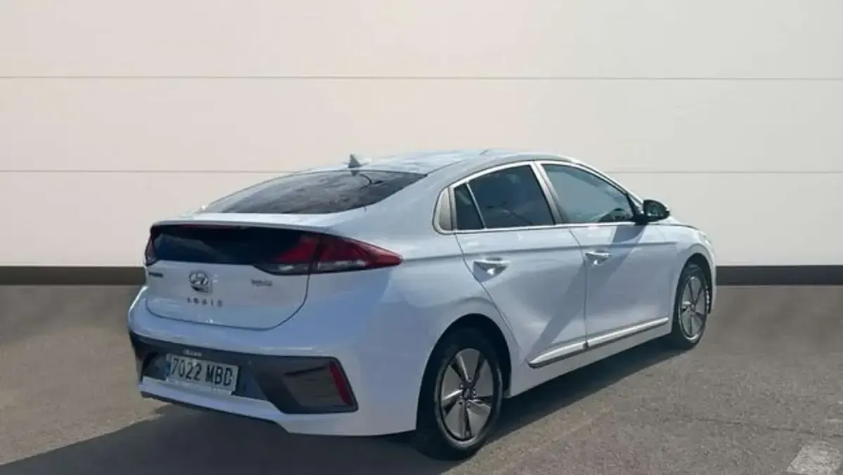 Usado Hyundai Ioniq 141 CV (103 kW) 2022 Blanco Utilitario