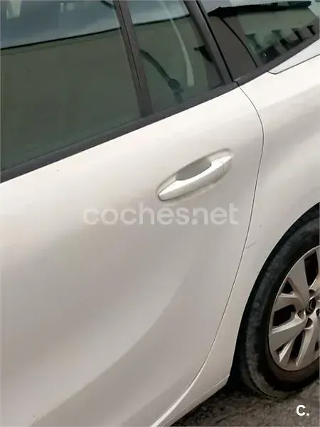 Usado Citroën Grand C4 Picasso Live 130 CV (95 kW) 2017 Blanco Monovolumen