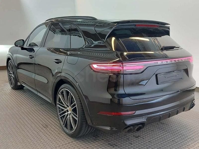 Usado Porsche Cayenne Turbo S 680 CV (500 kW) 2020 Negro SUV