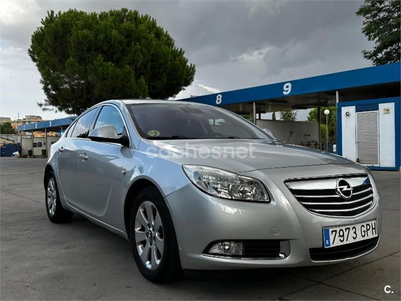 Gris / plata Usado 2009 Opel Insignia Essentia Berlina | 6000 € (Caro) - Imagen 1/4