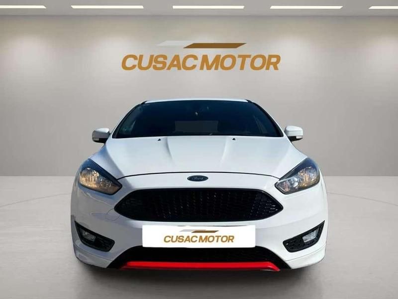 Usado Ford Focus ST-Line 125 CV (91 kW) 2017 Blanco Utilitario