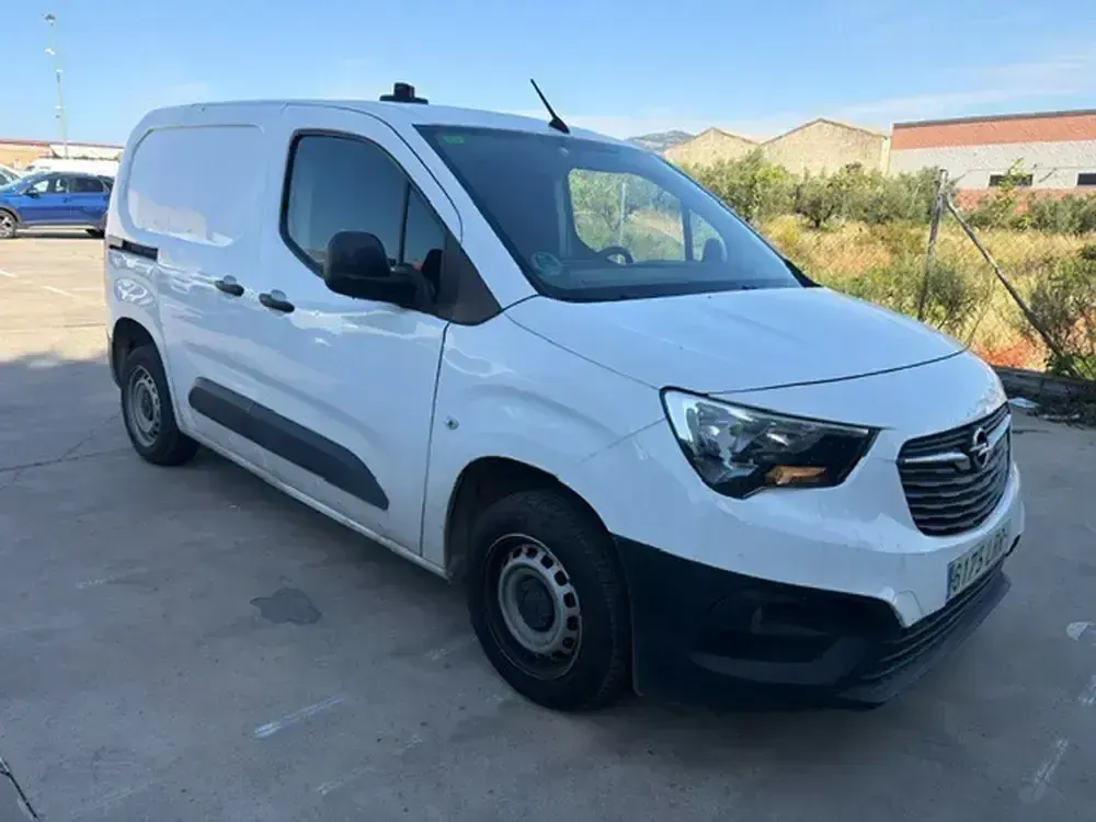 Usado Opel Combo 102 CV (75 kW) 2021 Blanco Monovolumen