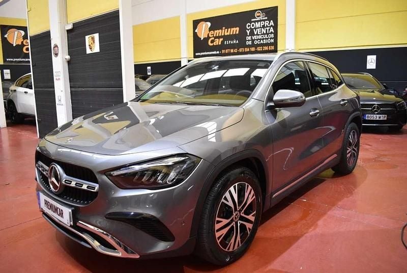 Usado Mercedes GLA200 150 CV (110 kW) 2024 Gris SUV