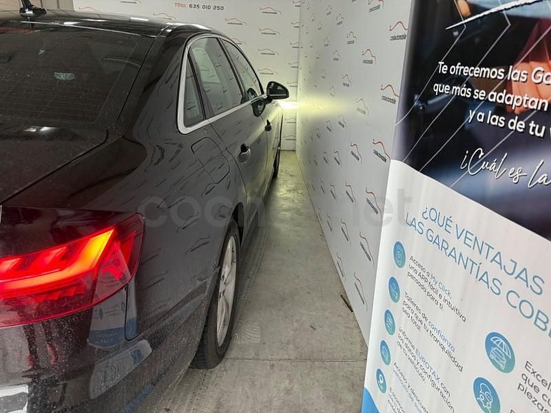 Usado Audi A4 Advanced Plus 136 CV (100 kW) 2022 Negro Berlina
