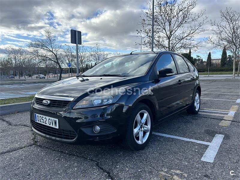 Negro Usado 2010 Ford Focus Trend Berlina | 4900 € (Precio justo) - Imagen 1/4