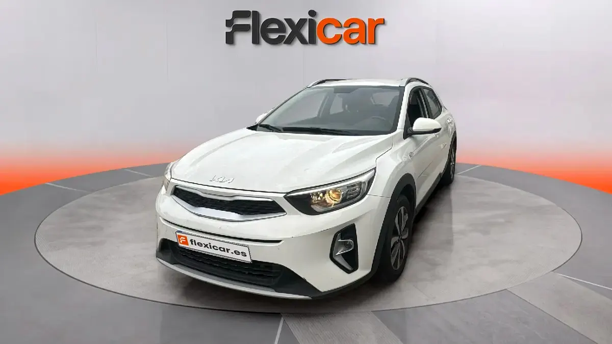 Usado Kia Stonic 101 CV (74 kW) 2021 Blanco SUV
