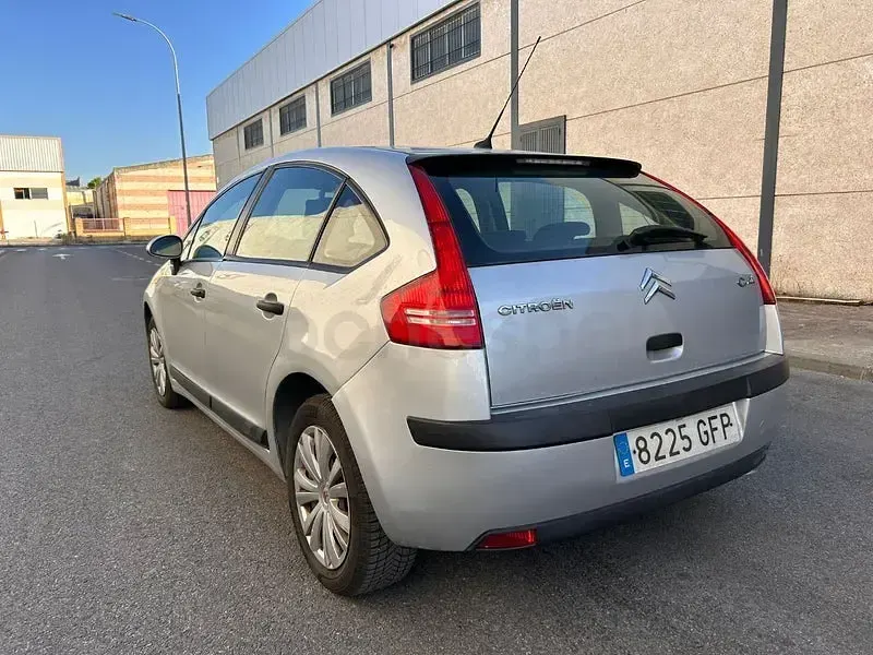 Usado Citroën C4 110 CV (80 kW) 2009 Gris / plata Berlina