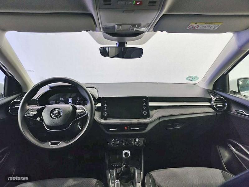 Usado Skoda Fabia Selection 95 CV (69 kW) 2024 Blanco Berlina