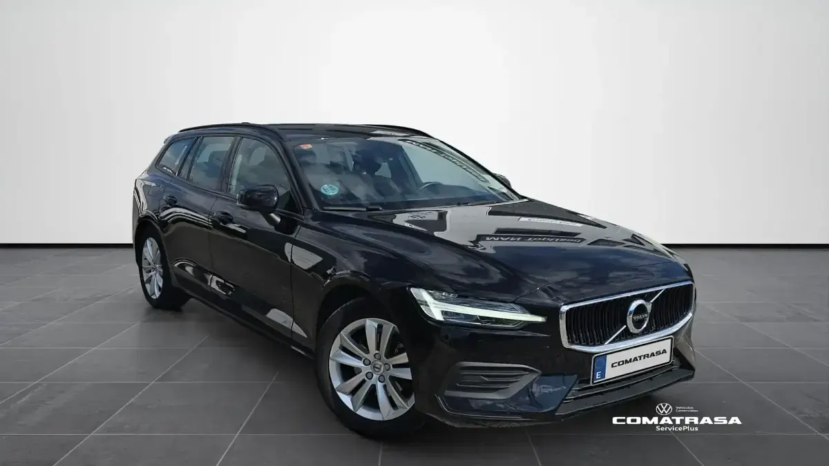 Usado Volvo V60 Momentum 150 CV (110 kW) 2019 Negro Familiar