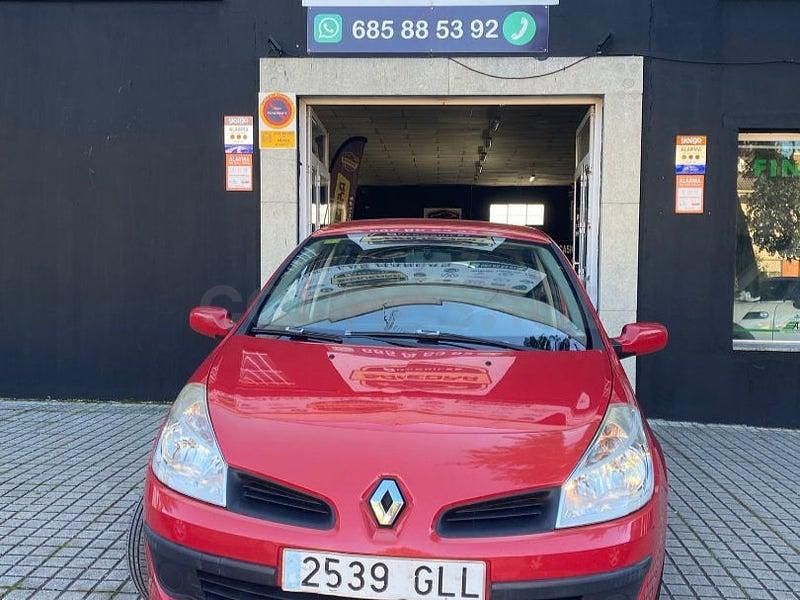 Usado Renault Clio II Exception 110 CV (80 kW) 2008 Granate Berlina