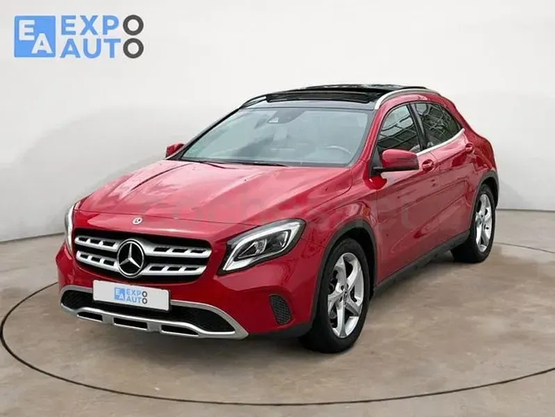 Usado Mercedes GLA220 177 CV (130 kW) 2018 Rojo SUV