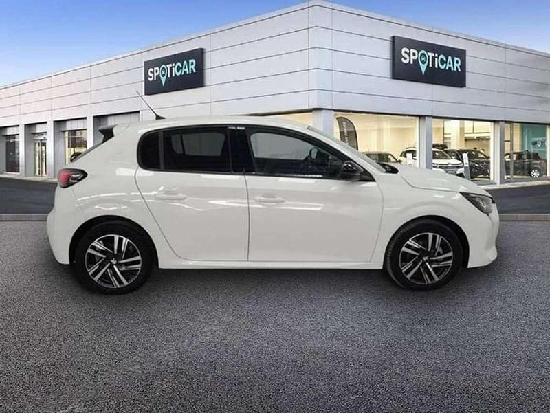 Usado Peugeot 208 Allure 100 CV (73 kW) 2022 Blanco Utilitario