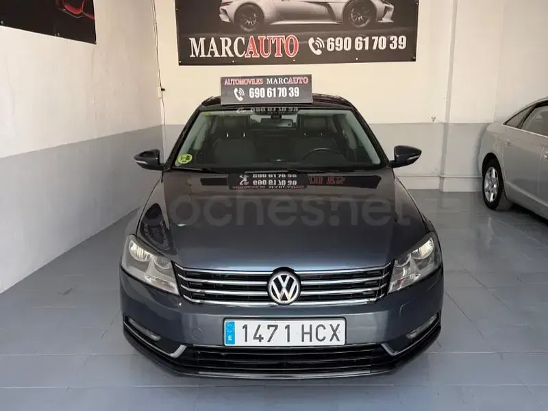 Usado VW Passat Edition 140 CV (102 kW) 2013 Gris / plata Berlina