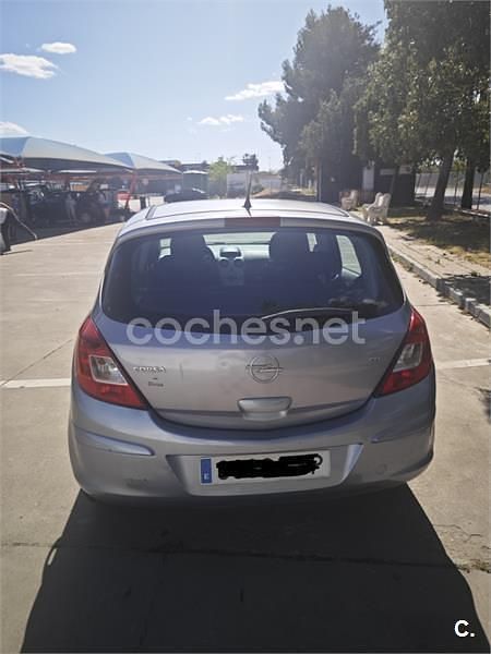 Usado Opel Corsa 90 CV (66 kW) 2010 Gris / plata Utilitario