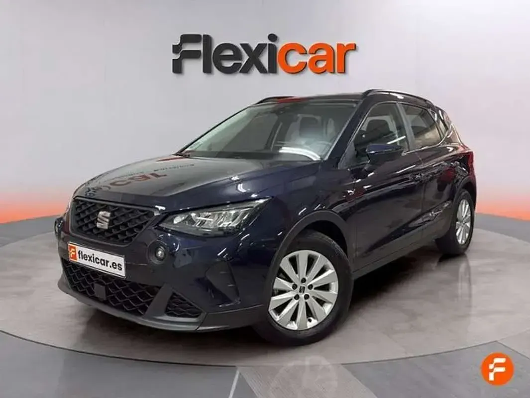 Usado Seat Arona Reference 95 CV (69 kW) 2022 Azul SUV