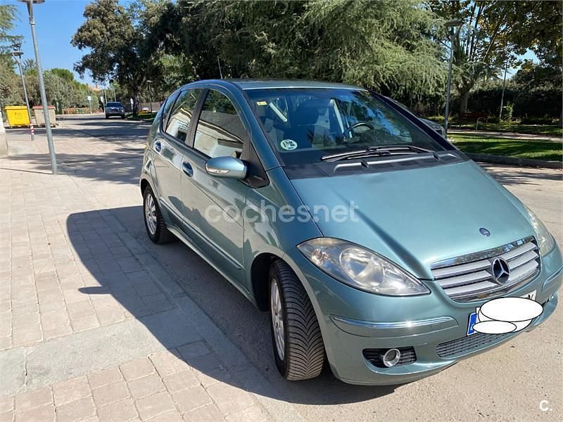 Usado Mercedes A180 Elegance 109 HP (80 kW) 2007 Verde Monovolume