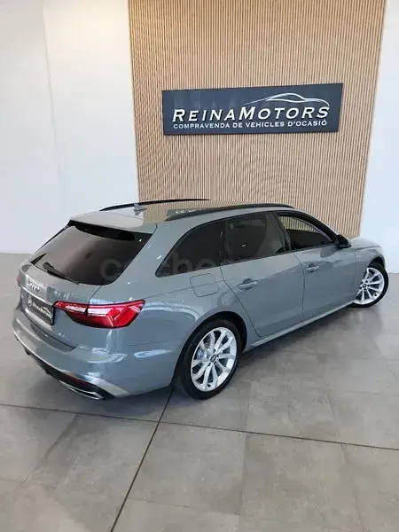 Usado Audi A4 Advanced Plus 163 CV (119 kW) 2020 Gris / plata Familiar