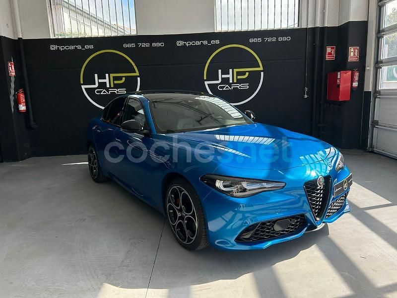 Azul Usado 2024 Alfa Romeo Giulia Veloce Berlina | 47.990 € (Precio justo) - Imagen 1/4