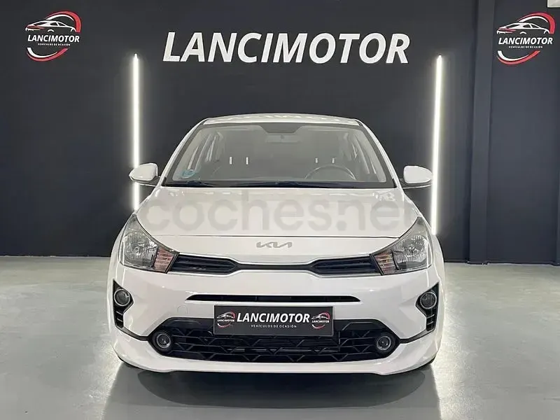 Usado Kia Rio Sport 84 CV (61 kW) 2022 Blanco Berlina