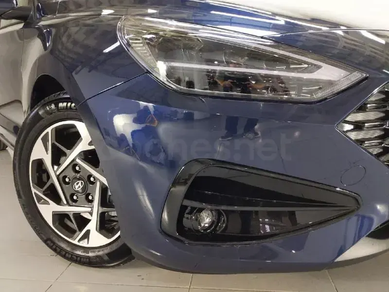 Nuevo Hyundai i30 100 CV (73 kW) 2026 Azul Berlina