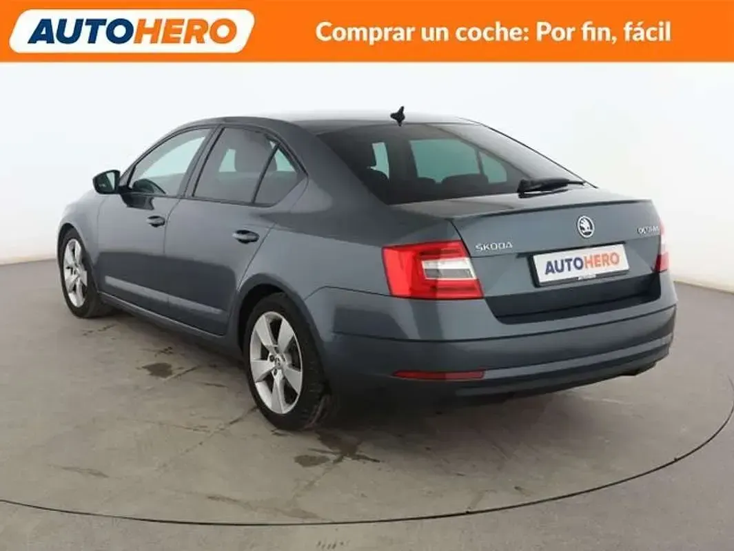 Käytetty Skoda Octavia Style 190 HP (139 kW) 2019 Harmaa Viistoperä