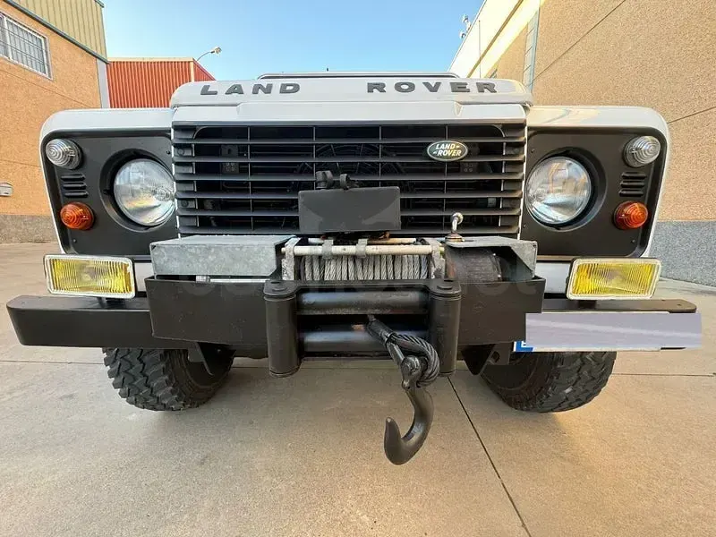 Usado Land Rover Defender 122 CV (89 kW) 2014 Blanco Familiar