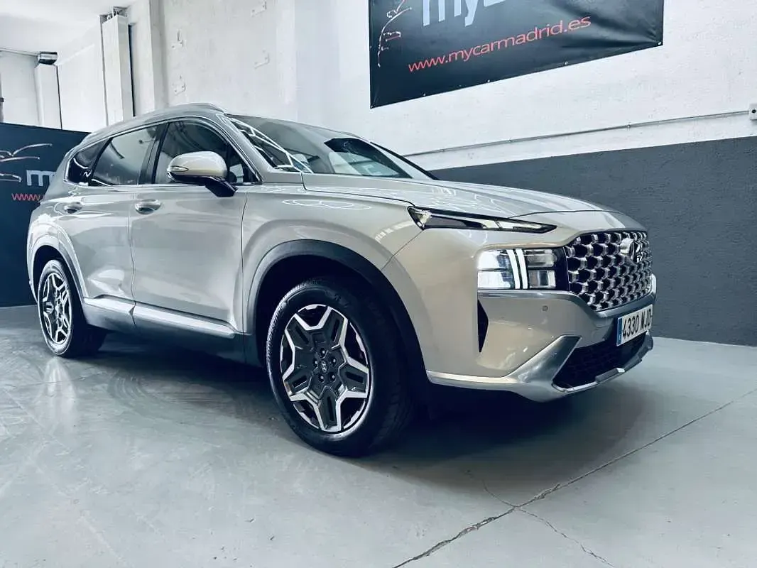 Usado Hyundai Santa Fe 265 CV (194 kW) 2023 Plateado SUV