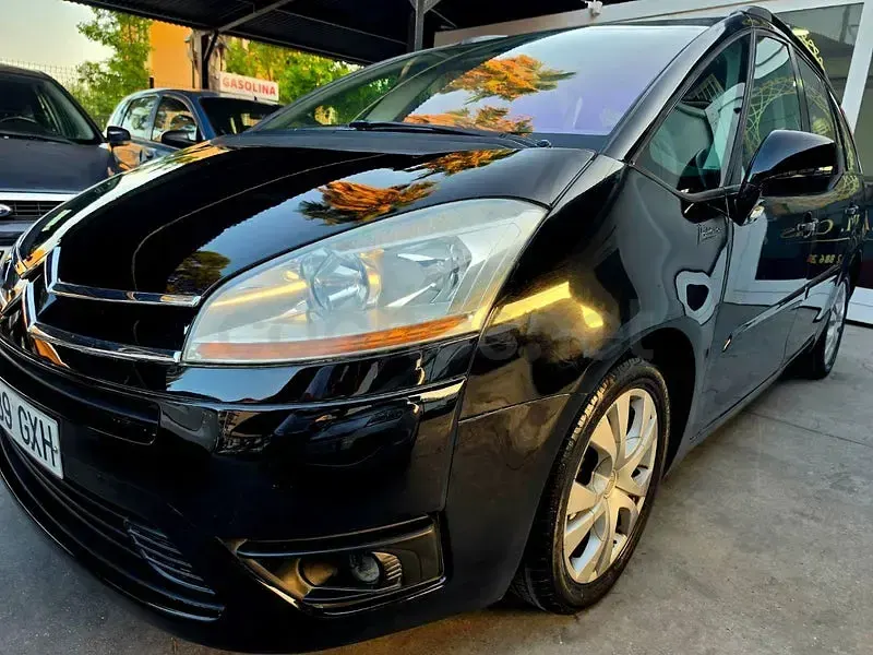 Usado Citroën Grand C4 Picasso Exclusive 136 CV (100 kW) 2010 Negro Monovolumen