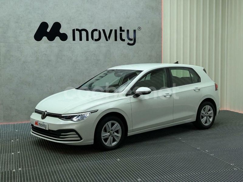 Blanco Usado 2022 VW Golf VIII Life Berlina | 19.990 € (Precio justo) - Imagen 1/4